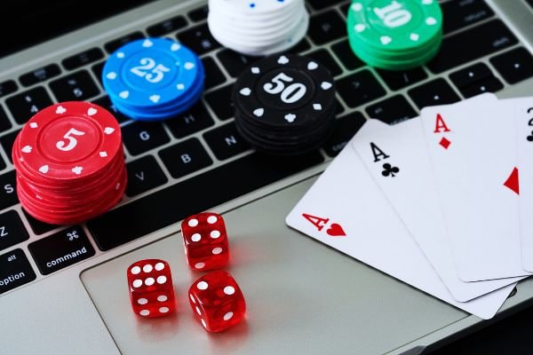 BOS338 Taruhan Online – Perbandingan Fitur Platform Taruhan Terbaik di Indonesia